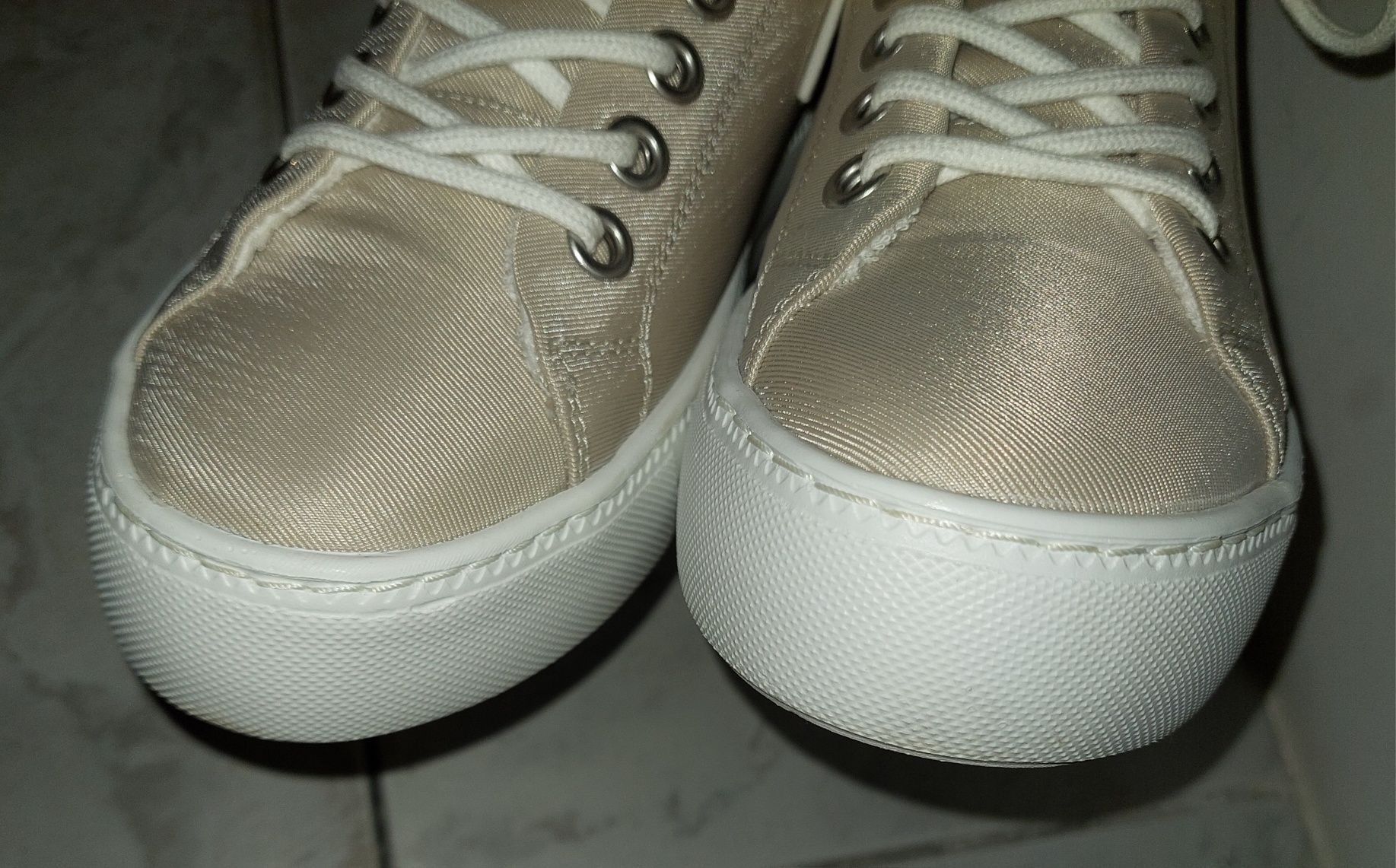 Pat Calvin trampki sneakersy beżowo-złote 39 Nowe