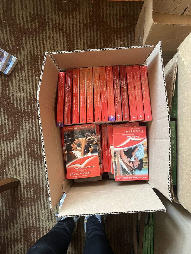 Box książek Harlequin na kazdą kieszeń
