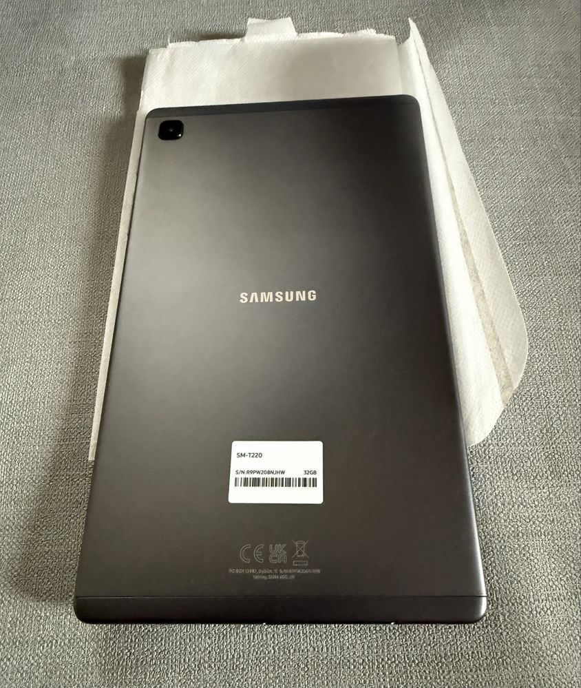 Tablet Samsung SM-T220