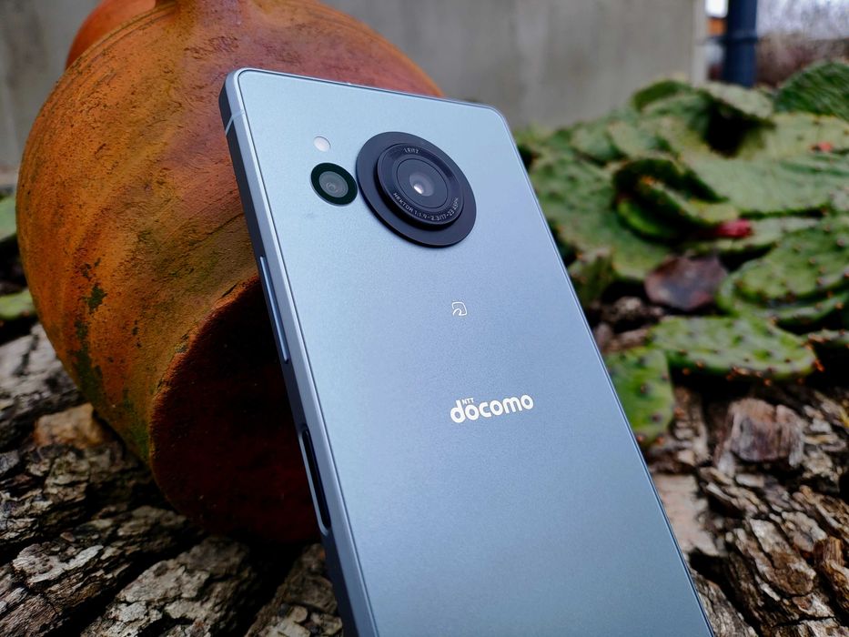 Эксклюзивный смартфон Sharp AQUOS R8 (2sim,IP68,STD810,256gb,6.4"240Гц