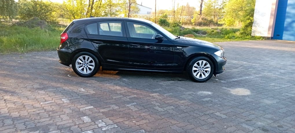 BMW 116 i 1.6 zwykła benzyna Lift 5 drzwi klimatyzacja