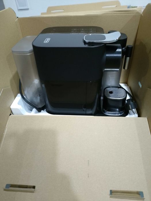 Máquina de café Grand Lattissima "Promoção"