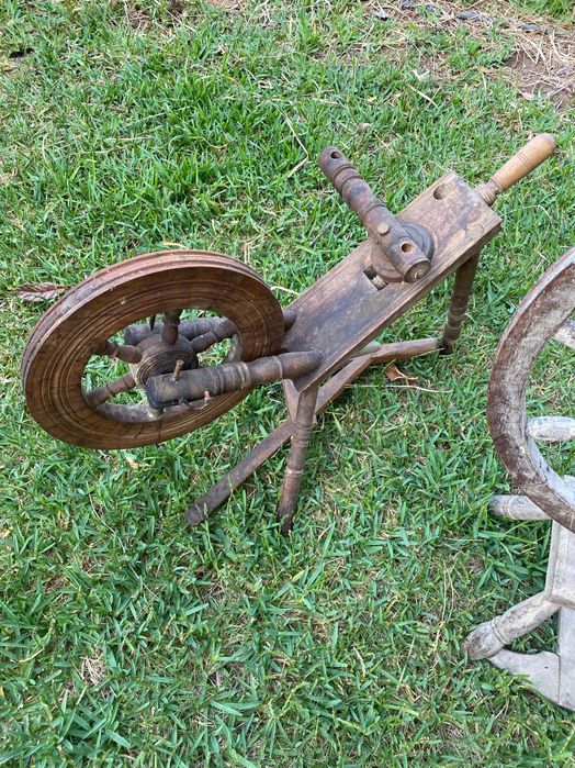 Rodas de fiar Antigas 94 cm e 62 cm