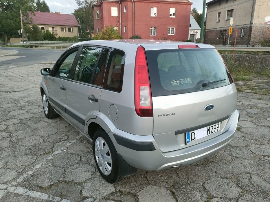 Ford Fusion 1.4 benzyna klimatyzacja zarejestrowany ubezpieczony