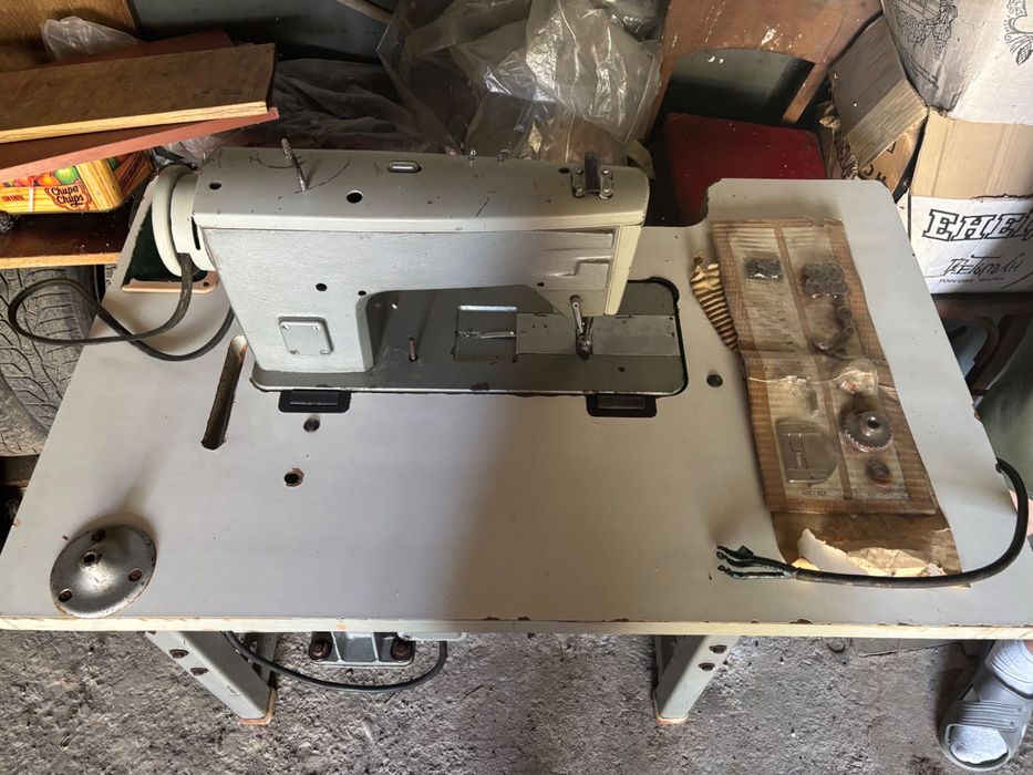 Швейна машинка Чеська 3ох фазна