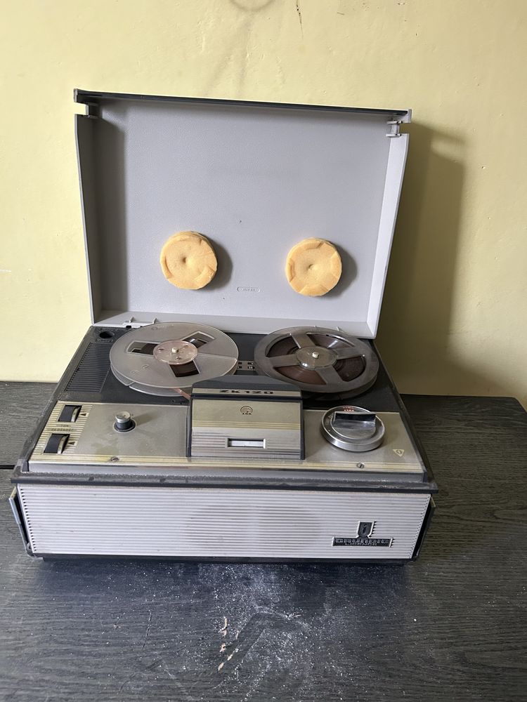 Magnetofon marka grundig 2scieżkowy