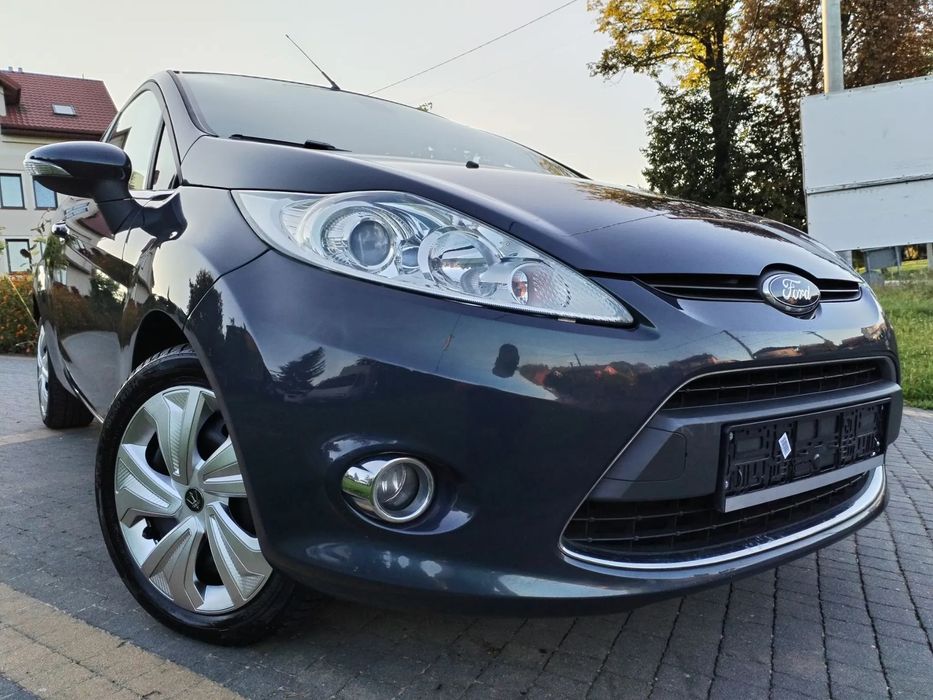 Ford Fiesta klimatronik/elektryka/grzana szyba fotele/TITANIUM/usb/soczewka/DE