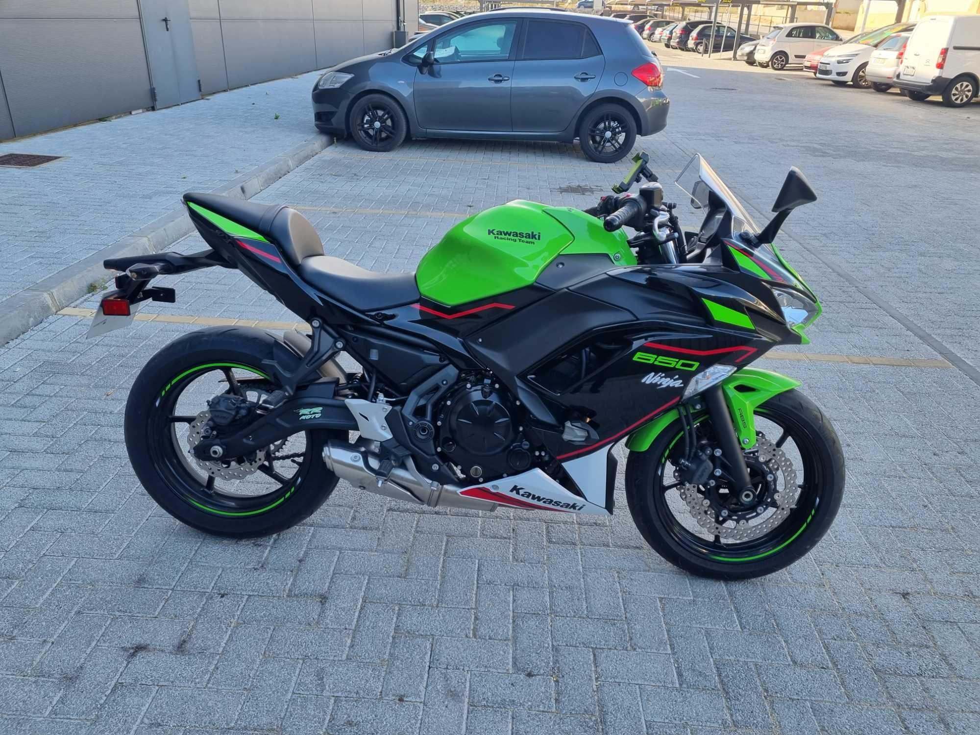 Kawasaki Ninja 650 KRT ABS de 2022