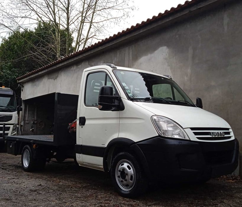 Iveco Daily 35C15 Carrinha com grua e estrado