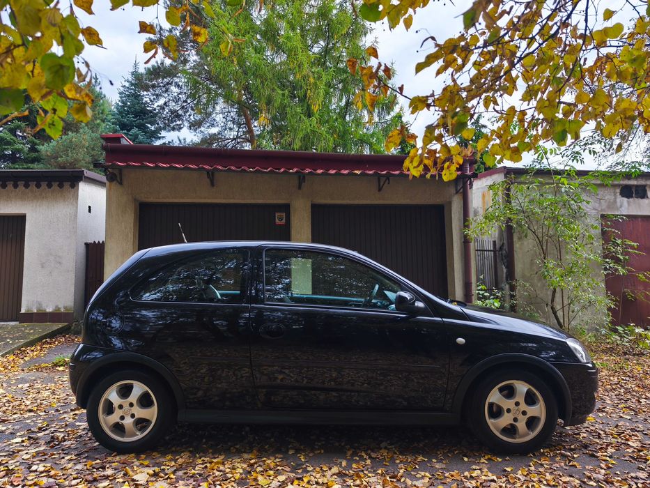 Opel Corsa ,bogate wyposażenie,oryginalany lakier