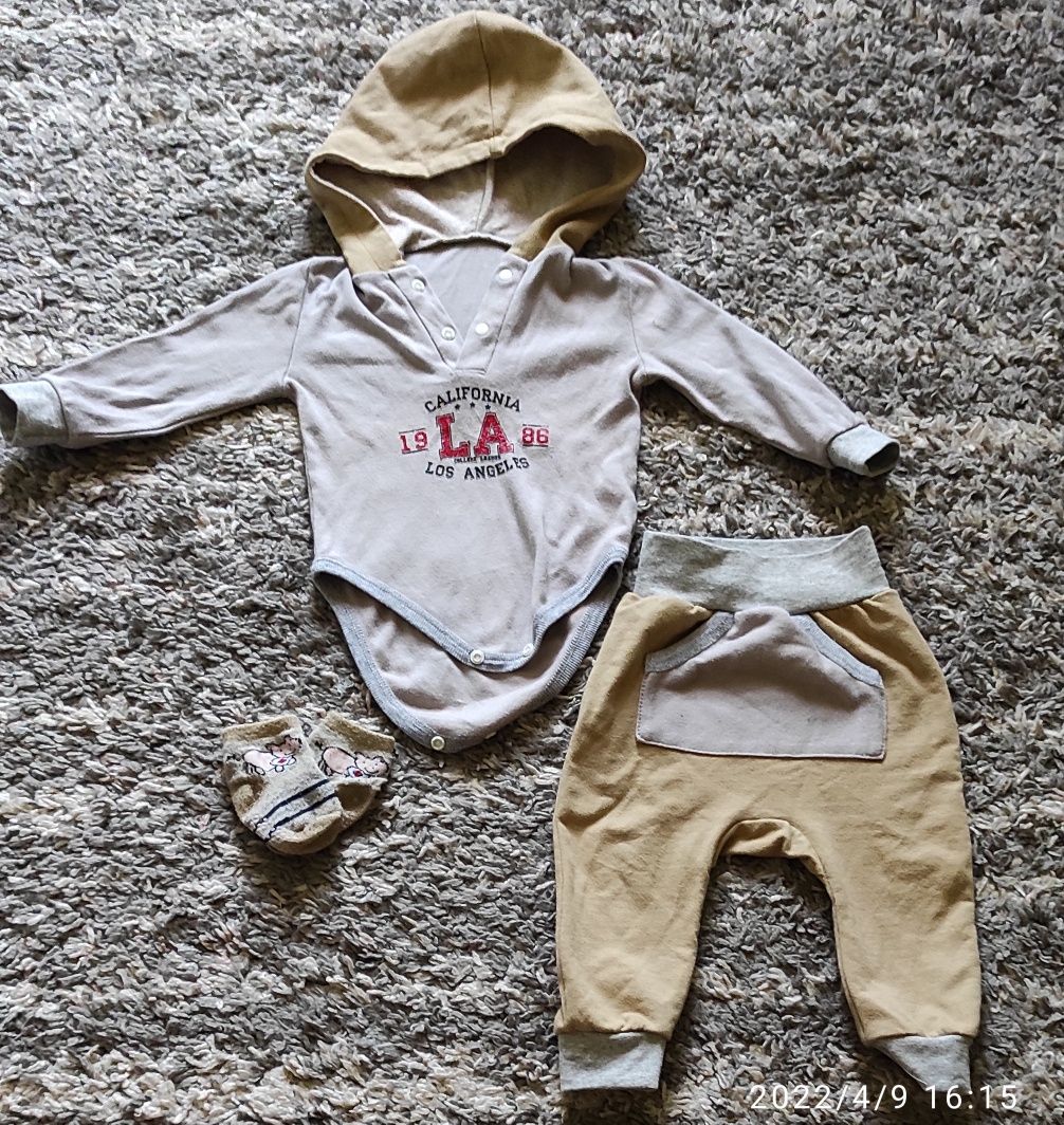 Одежда, комплект, костюм на мальчика 3-6 месяцев в подарок носочки