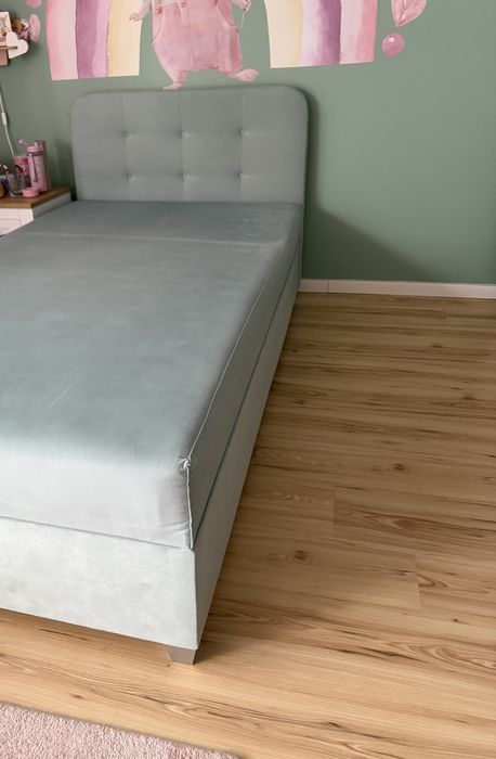 Łóżko jednoosobowe, tapczan