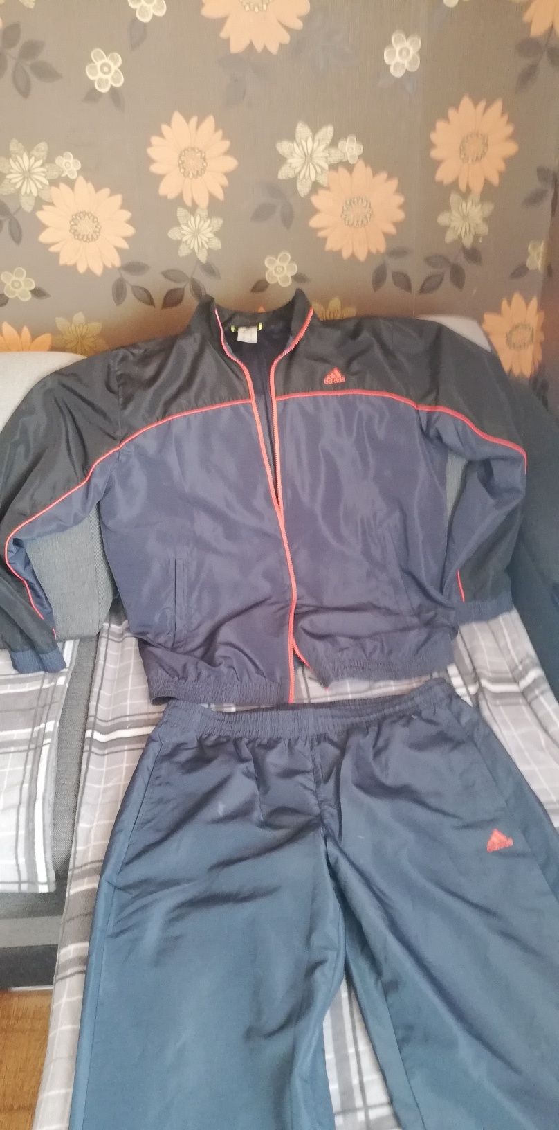 Dres Adidas L/XL nie używany