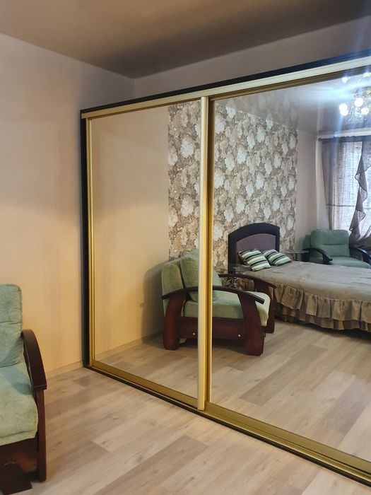 Продам 2х к.кв метро Холодная Гора  с ремонтом