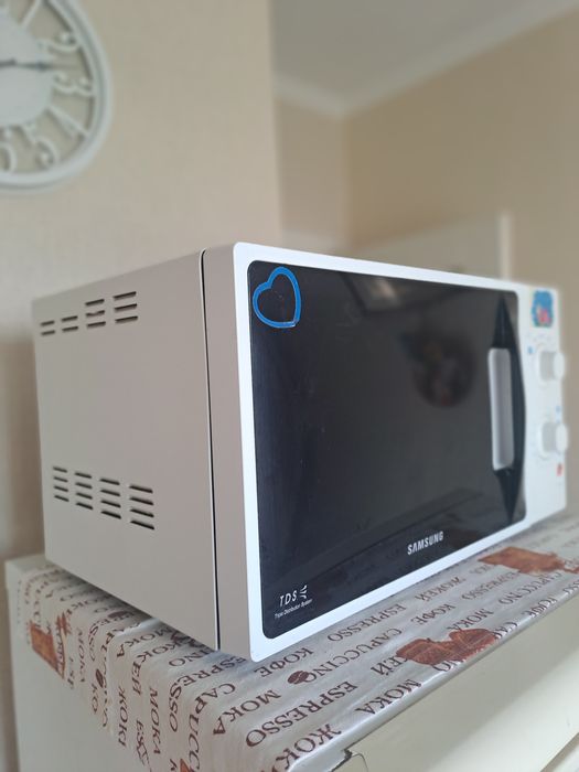 Микроволновка "Samsung"