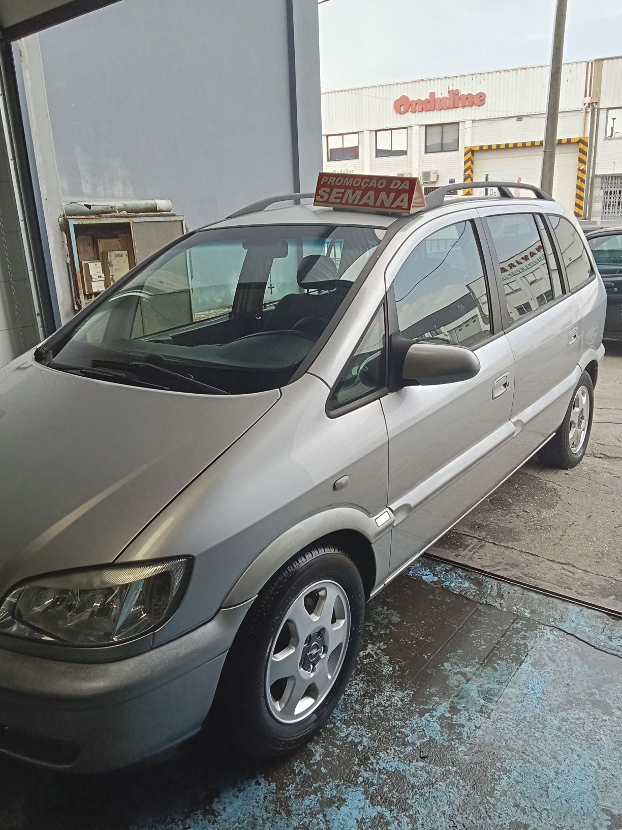Vendo Opel Zafira do ano de 99 2.0 disel 7 lugares