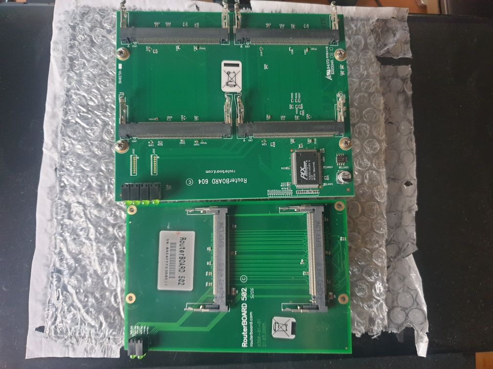 Mikrotik Routerboard 604 + Routerboard 502