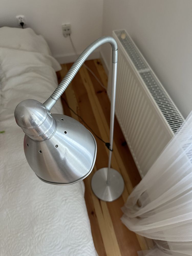 Srebrna lampka Ikea