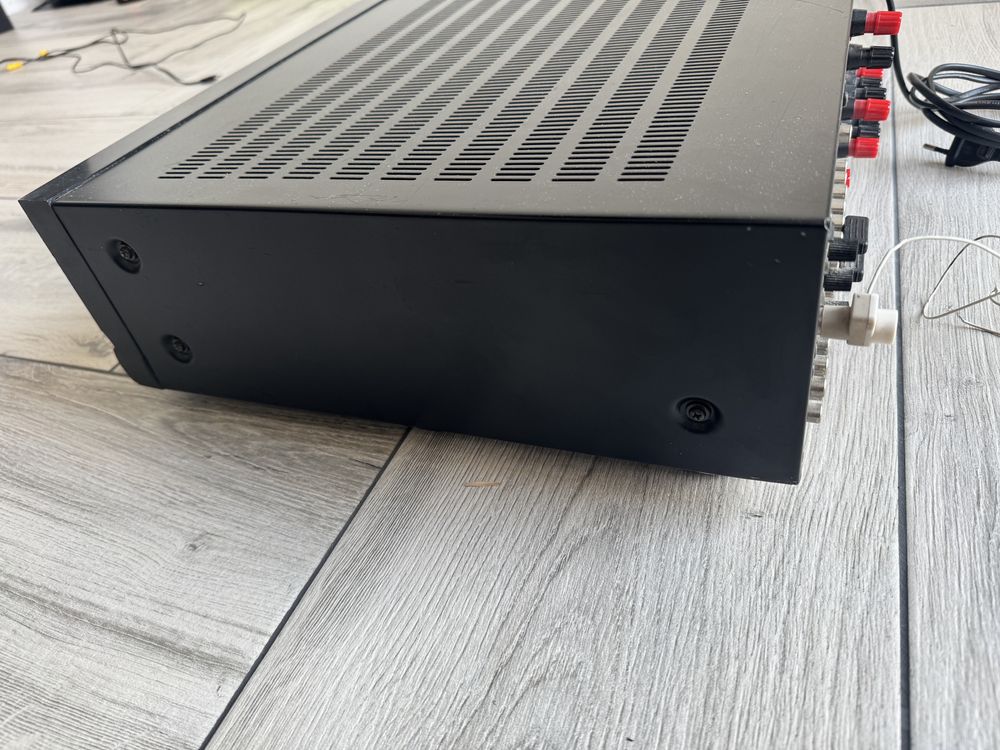 Harman / Kardon AVR 21 - amplituner z radiem