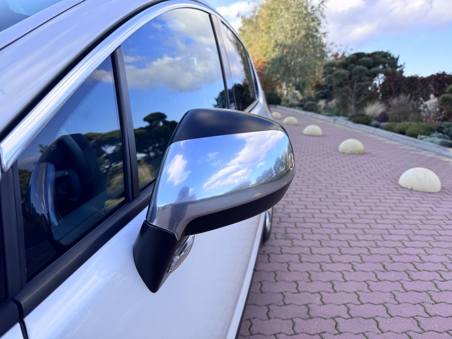 Peugeot 3008 2.0д. Автомат