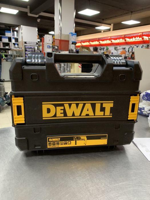 Martelo Combinado 710W Dewalt D25033K