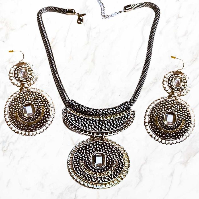 Сказочно-красивый Комплект Бижутерии в Египетском стиле Колье + Серьги