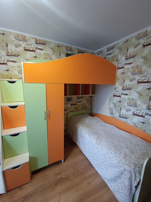 Двоярусне ліжко дитяче