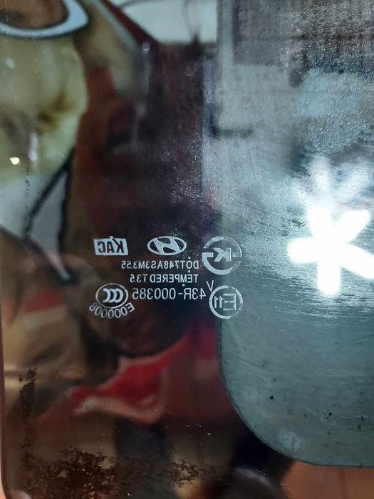 Szyba  hyundai i40 kombi.