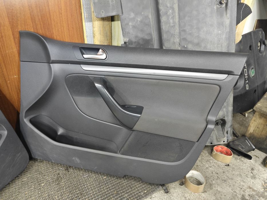 Карти Б/У GOLF-5 2006 року двигун 1.6 МПІ