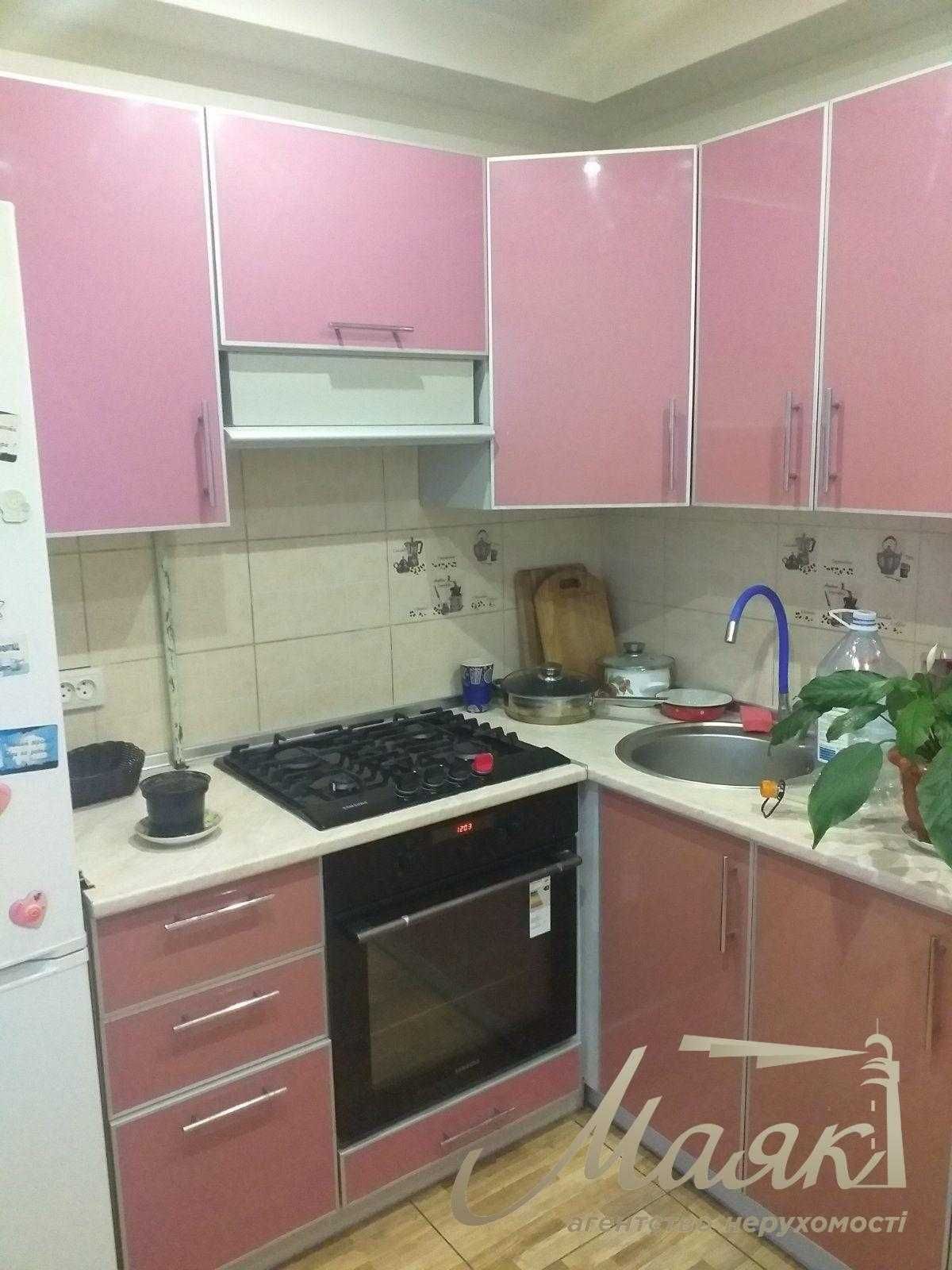 продам 2-к.кв.7/9, ул.Светлая, рынок Юбилейный