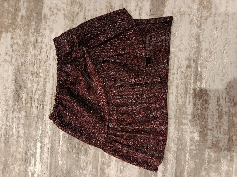 Spódniczka brokatowa w rozmiarze 146/152