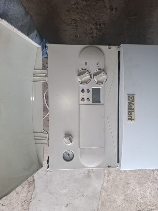 Kocioł piec gazowy Vaillant VU 152/2-5