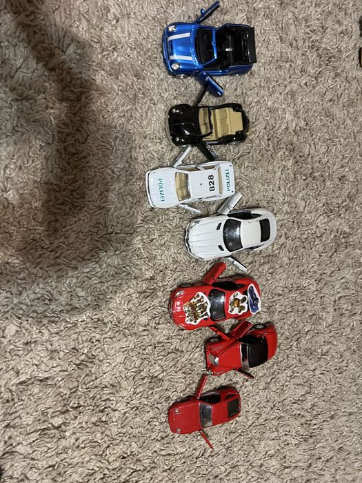 Машинки модельки