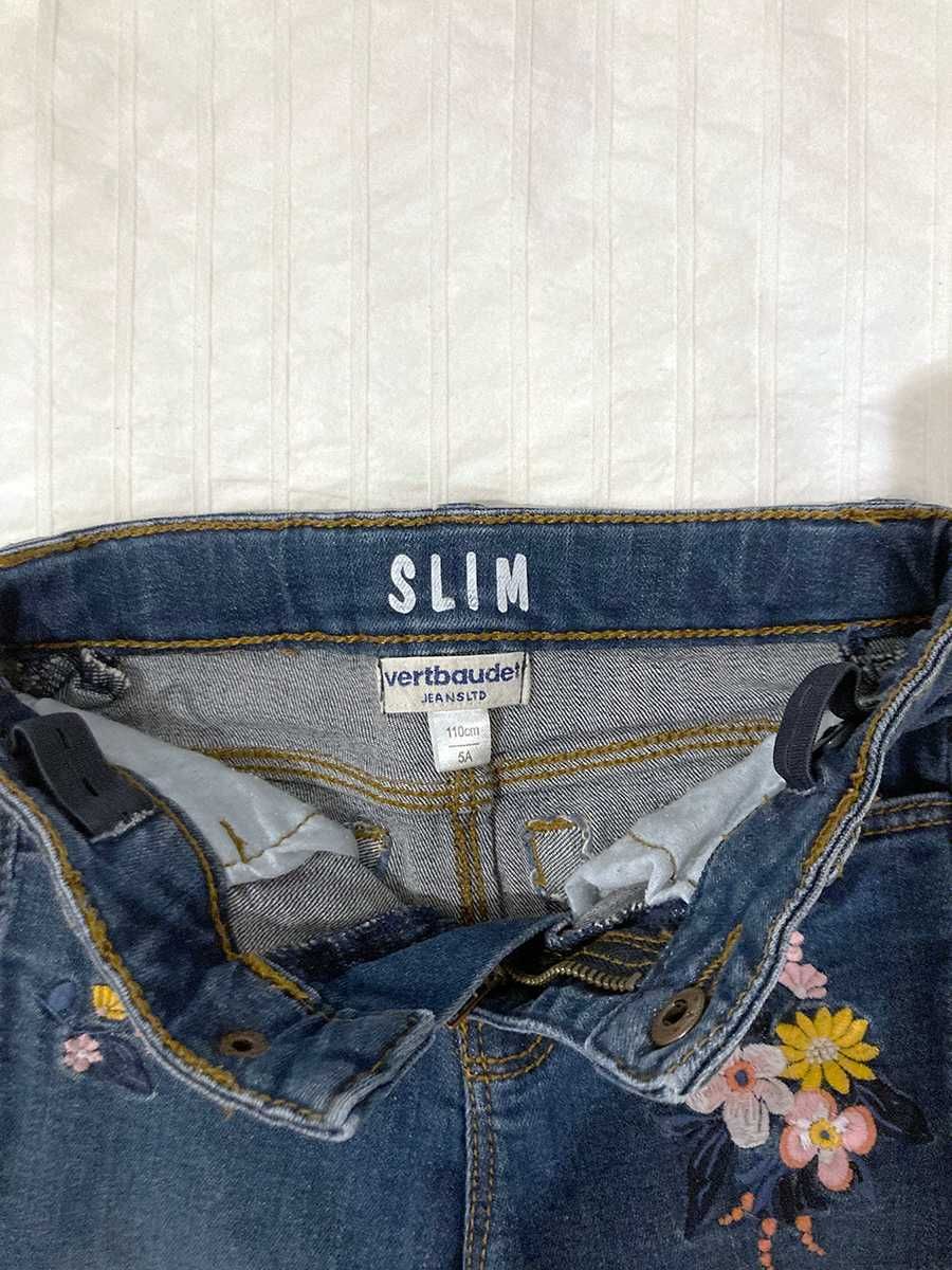 Jeans Slim com flor Vertbaudet - 5 anos