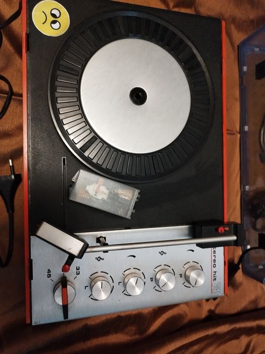 UNITRA gramofon że wzmacniaczem