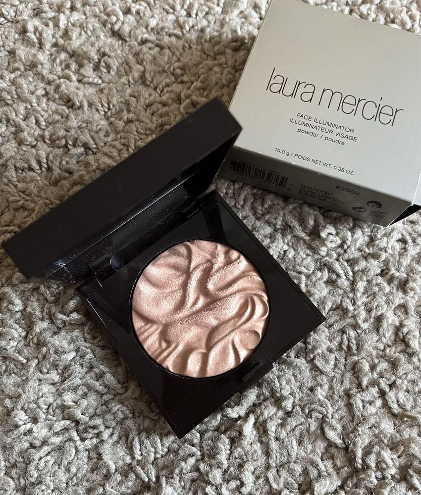 Laura Mercier Face Illuminator Indiscretion rozświetlacz puder