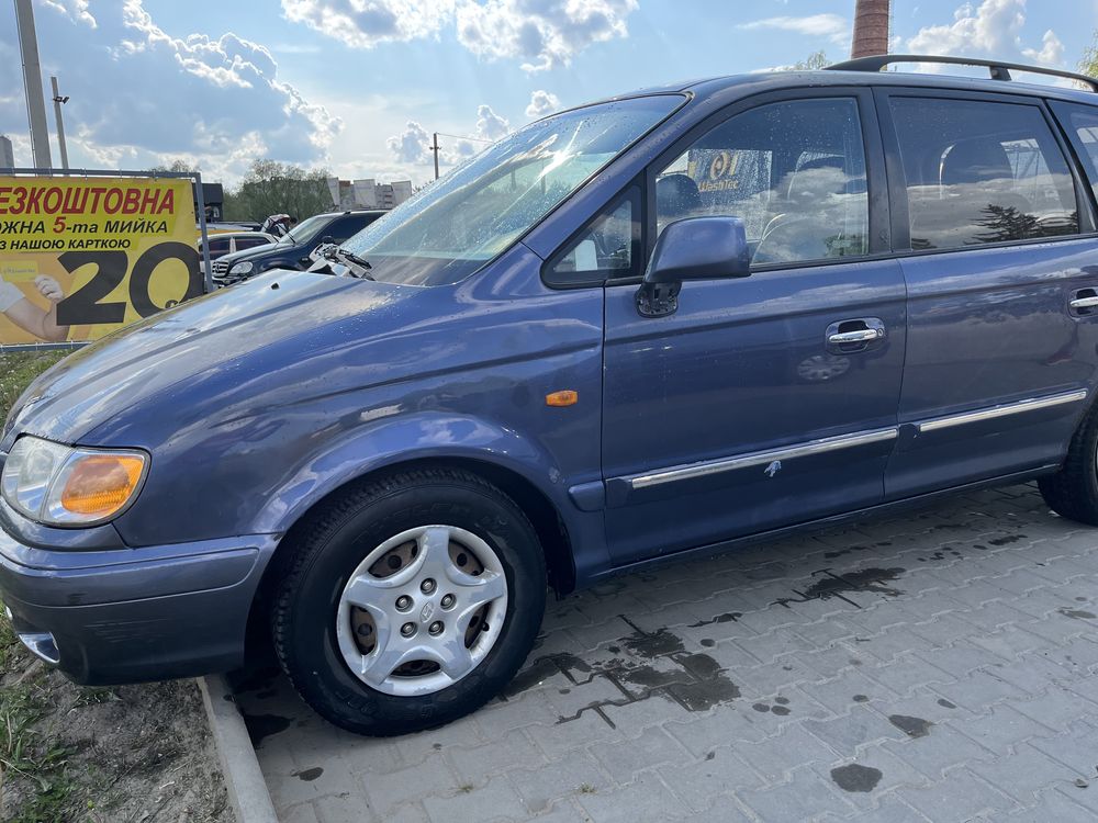 Авто для ЗСУ Hyundai Trajet 2.0 бензин 2000 рік