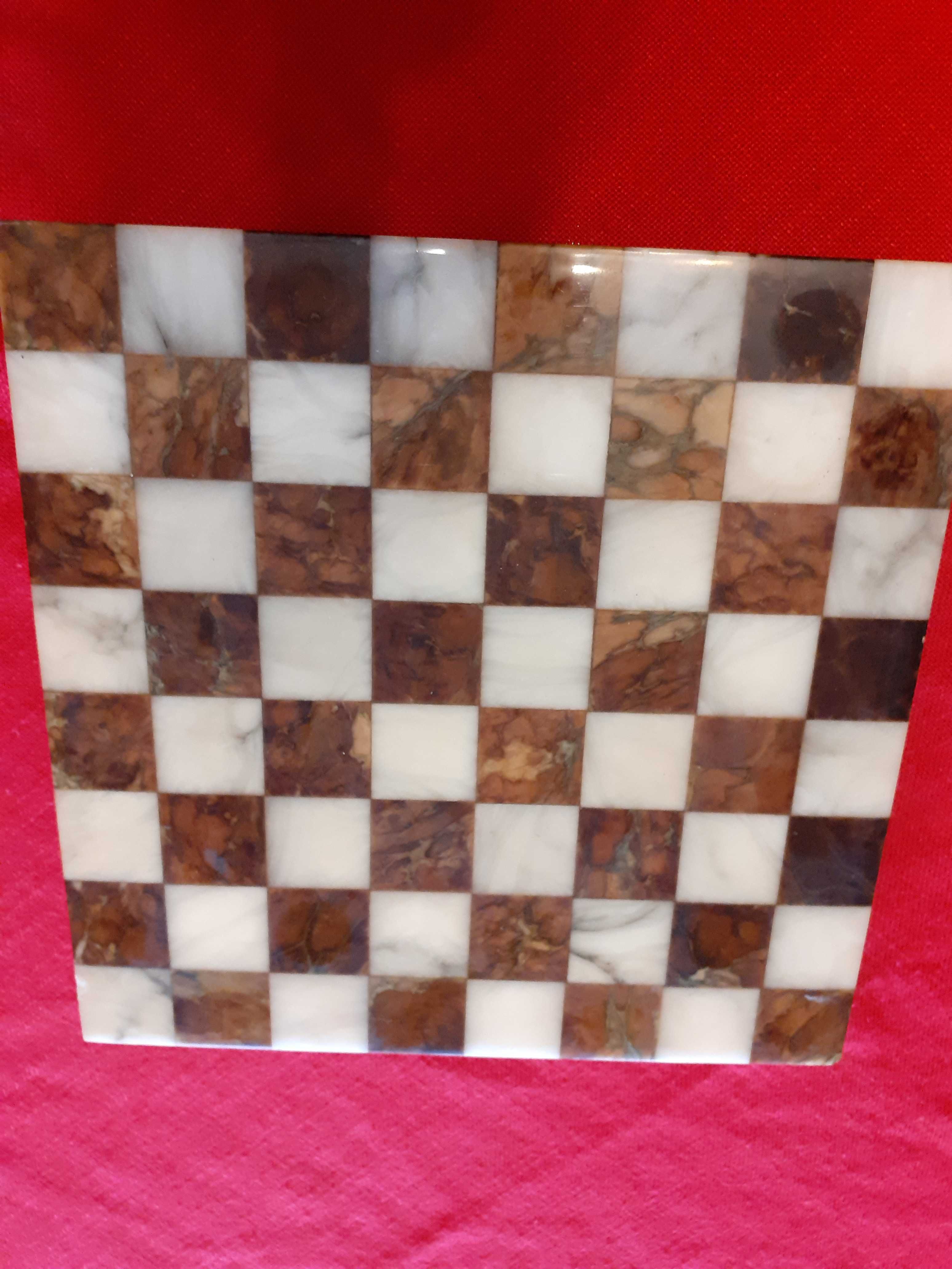 Szachy kamienne szachownica 32×32