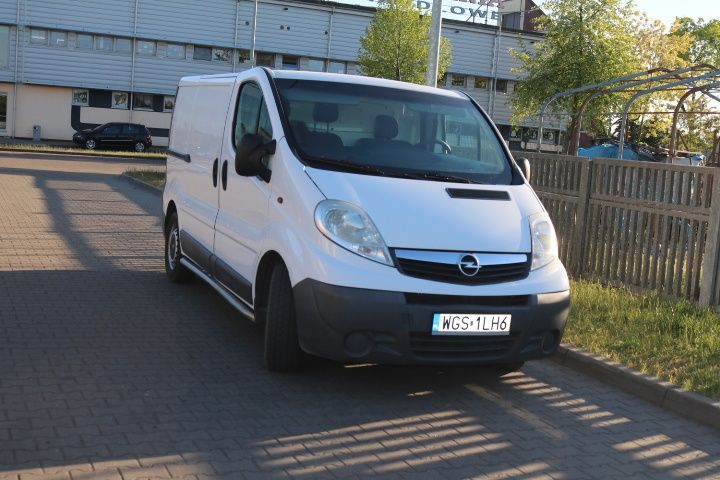 Sprzedam OPEL VIVARO L1H1 2.0 CDTI