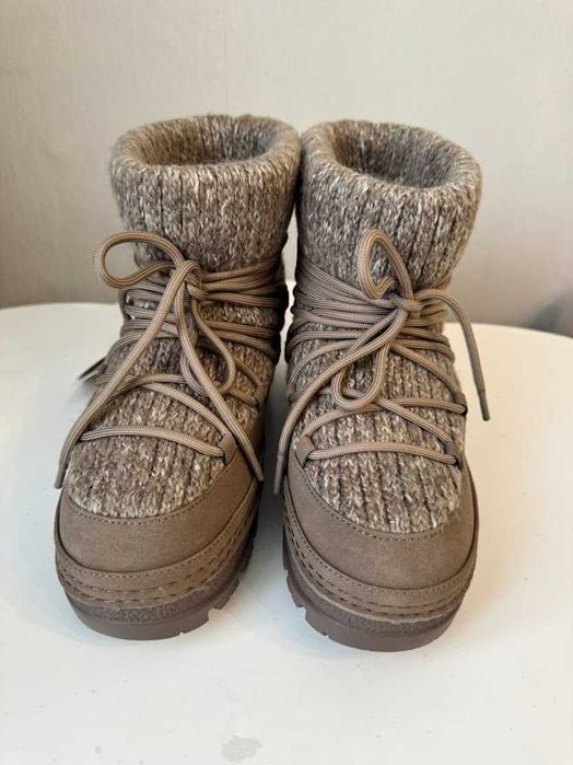 Зимові черевики OYSHO