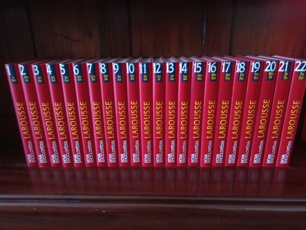 Enciclopédia Larousse completa (22 volumes)