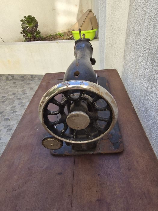 3 máquinas sapateiro e costura com 1 século