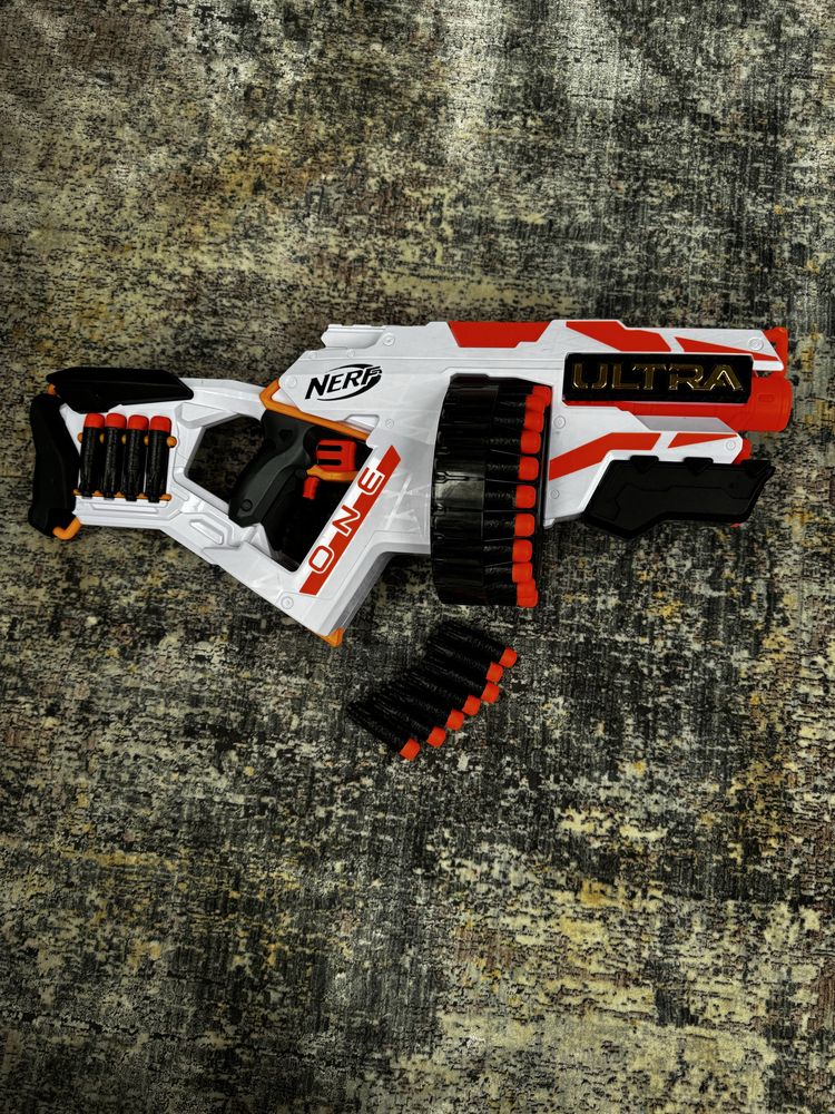 Nerf ULTRA ONE + 40 naboi
