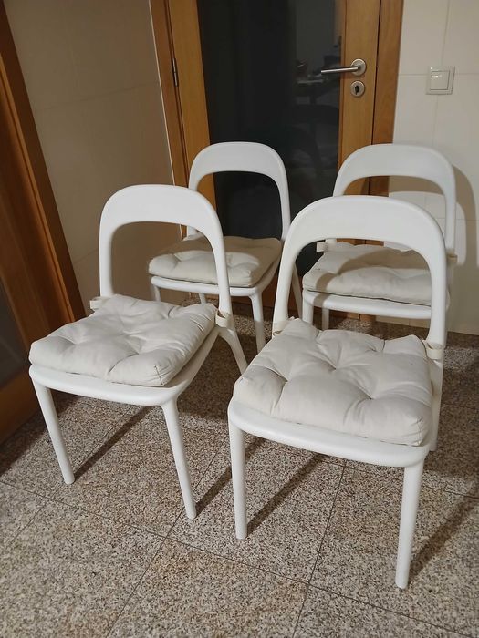 4 Cadeiras de cozinha marca IKEA