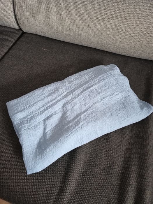 Błękitny bieżnik na stół