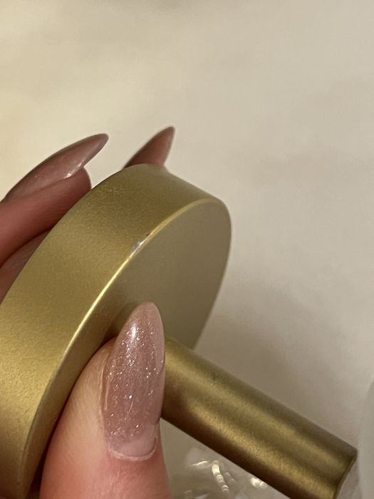 Dozownik na mydlo szczotkowane zloto nowy na ścianę ścienny