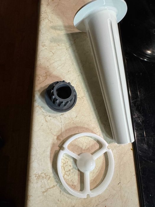 М’ясорубка Bosch CompactPower MFW3X10W - як НОВА