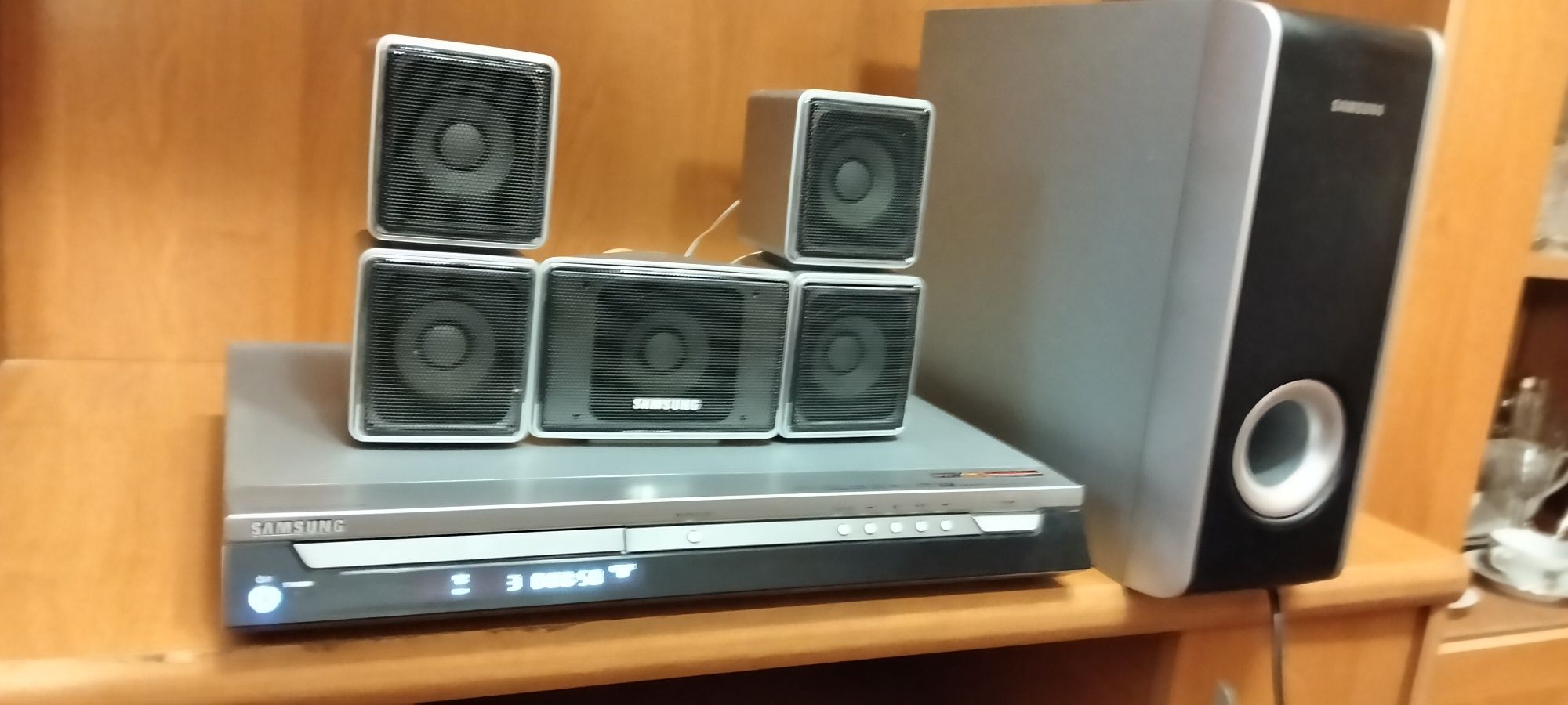 Продам домашній кінотеатр Samsung HT-RP16