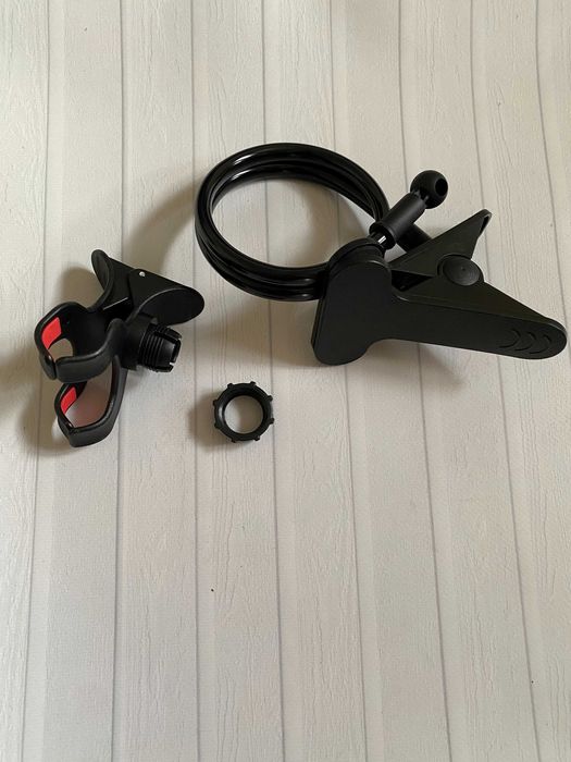 Універсальний гнучкий тримач для телефонів із прищіпкою чорний