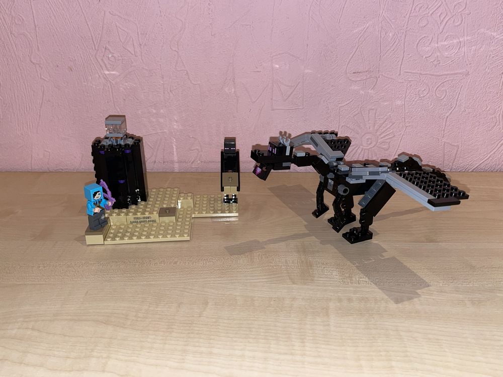 Конструктор LEGO Minecraft Остання битва (21151)